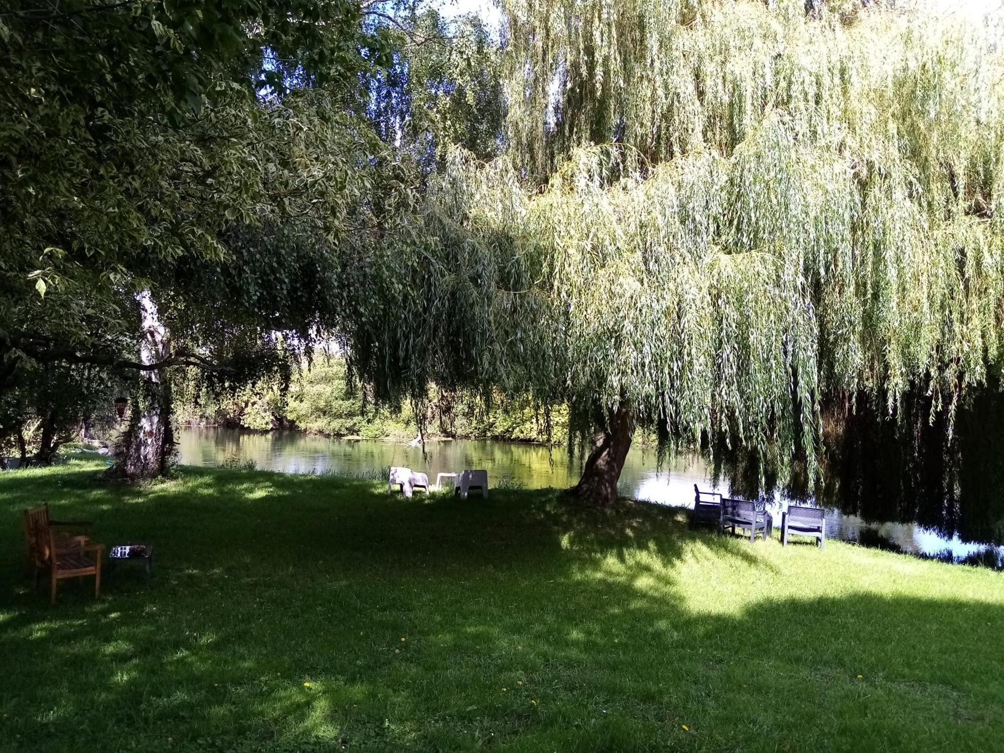 Havre De Paix Au Bords De L'Eure - Divers Hebergements Garennes-sur-Eure Luaran gambar